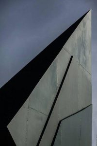 scultura monumentale LO SQUALO DI NIBALI