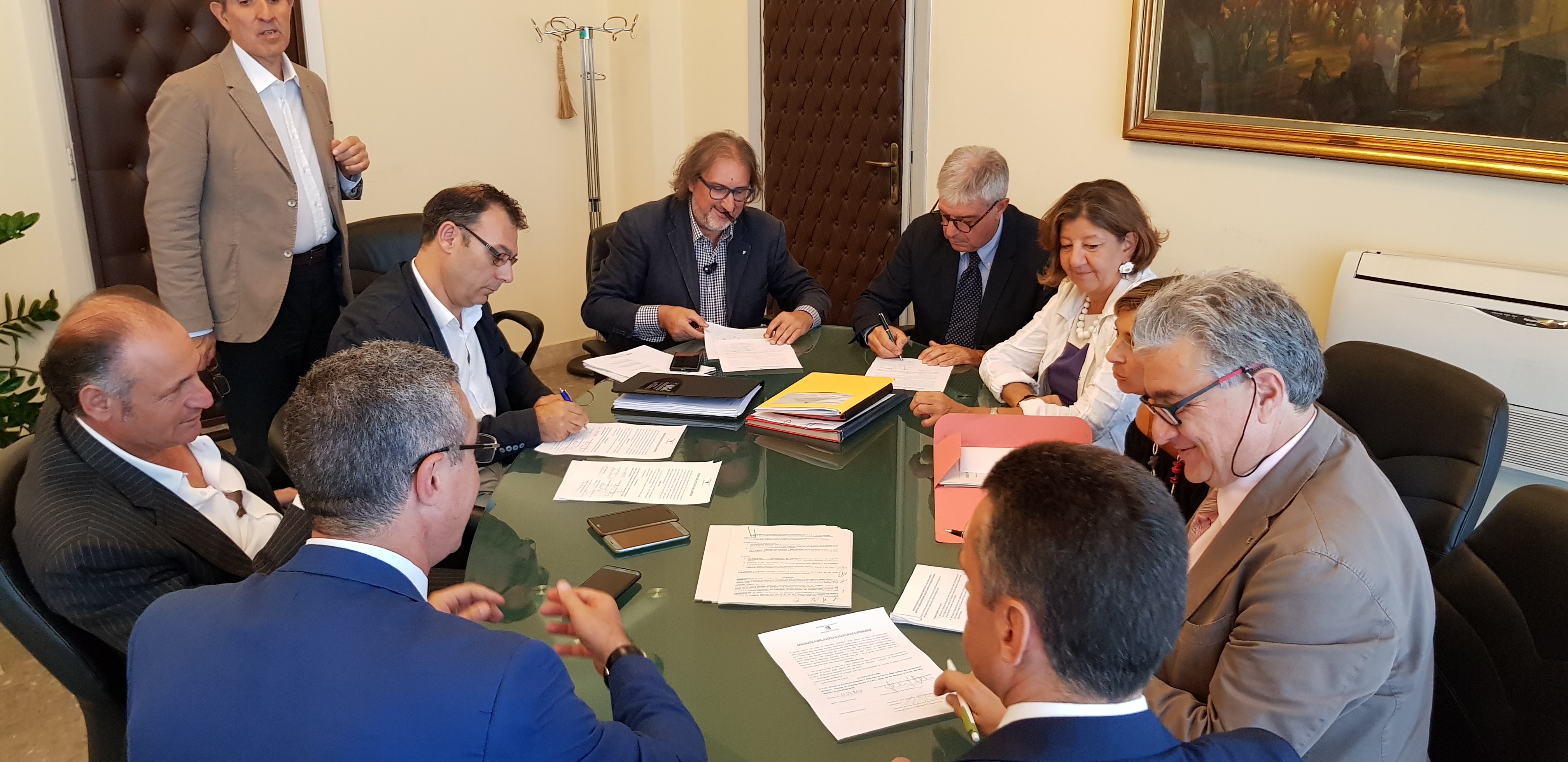 Forestali. Ugl, sottoscritto con governo regionale contratto integrativo