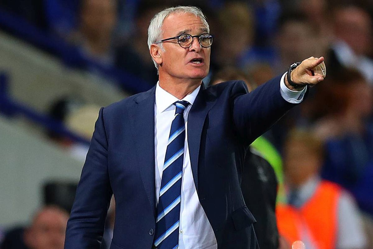 Leicester City manager Claudio Ranieri gestures on the touchline during the UEFA Champions League G