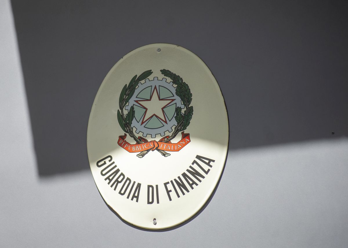 GUARDIA DI FINANZA FIRENZE