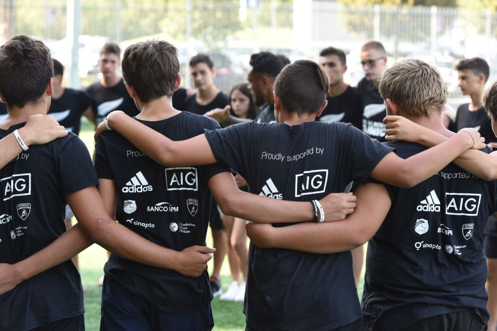 ALL BLACK CLINIC