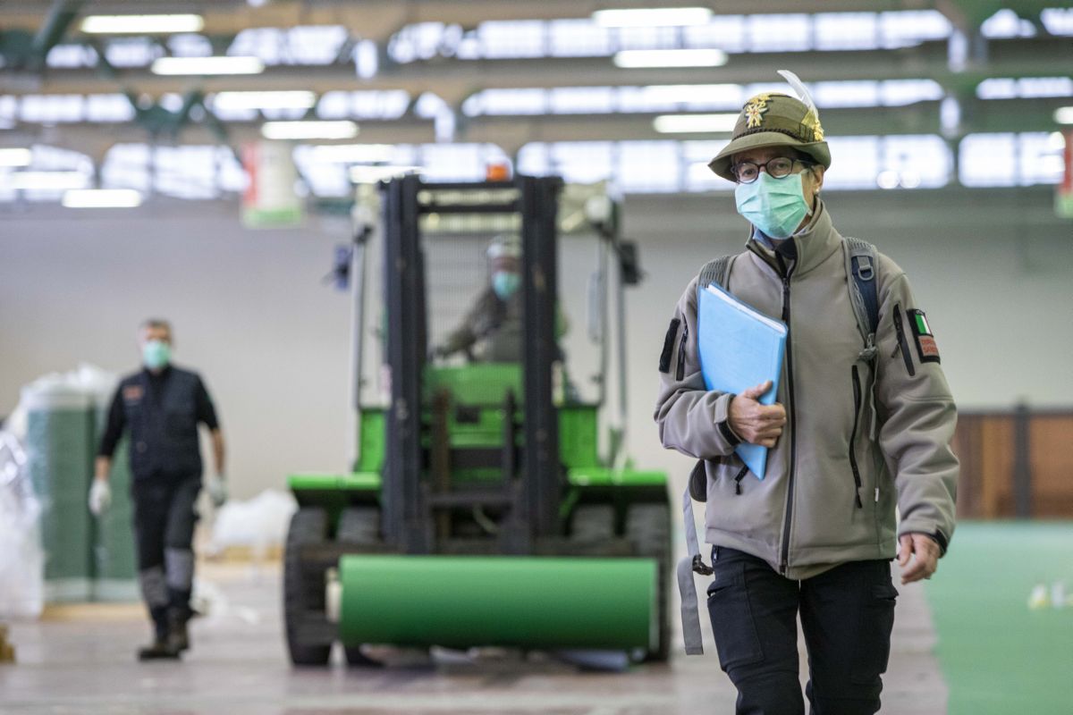 COSTRUZIONE DELL OSPEDALE DEGLI ALPINI NELLA FIERA DI BERGAMO