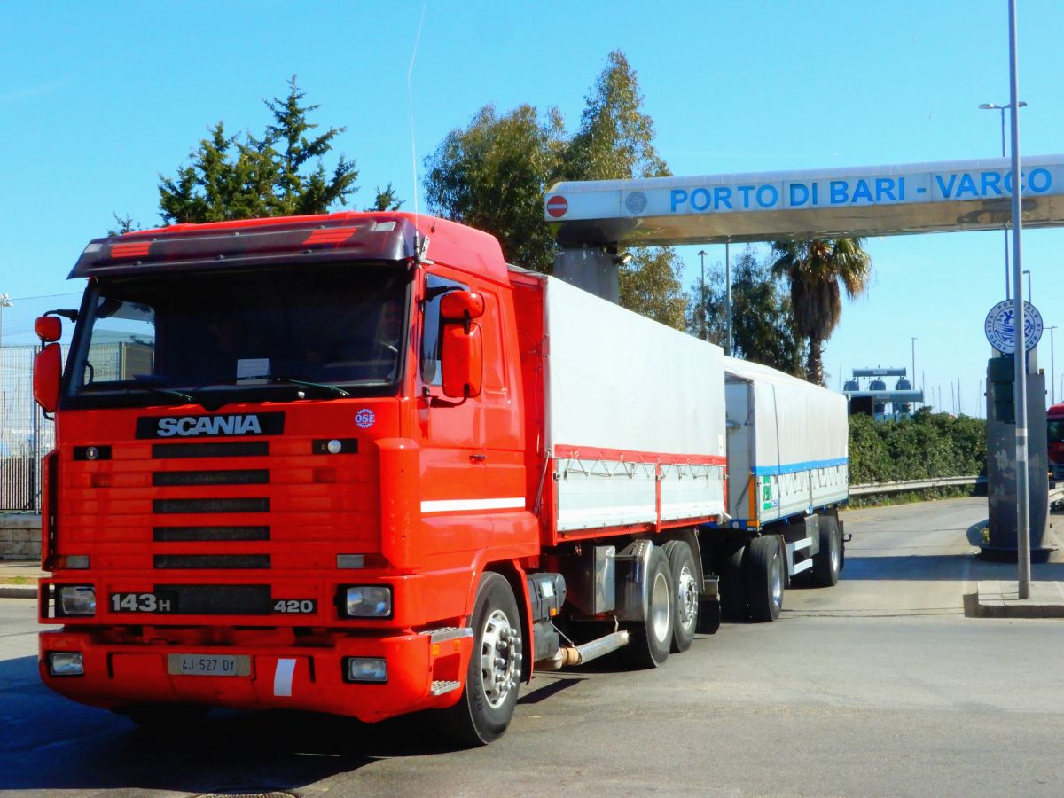 BARI, GRANO DALL' ESTERO DESTINATO A PASTIFICI ITALIANI