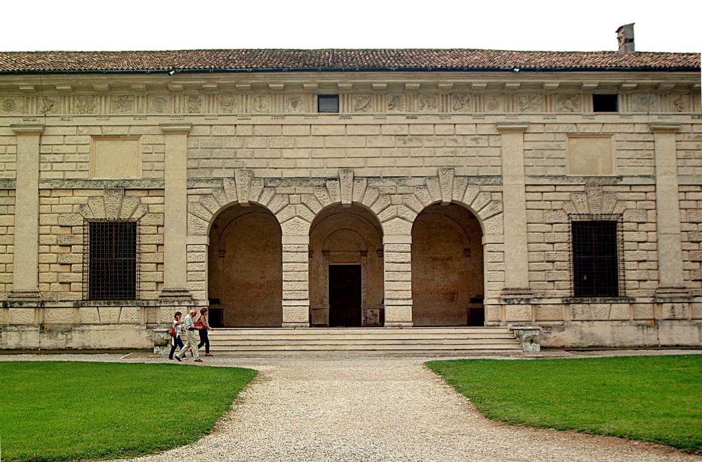 MANTOVA PALAZZO TE ESTERNI