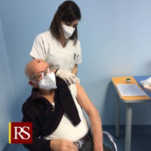 Orazio Buonafede vaccinato al Guzzardi (Rg) 1 (1)