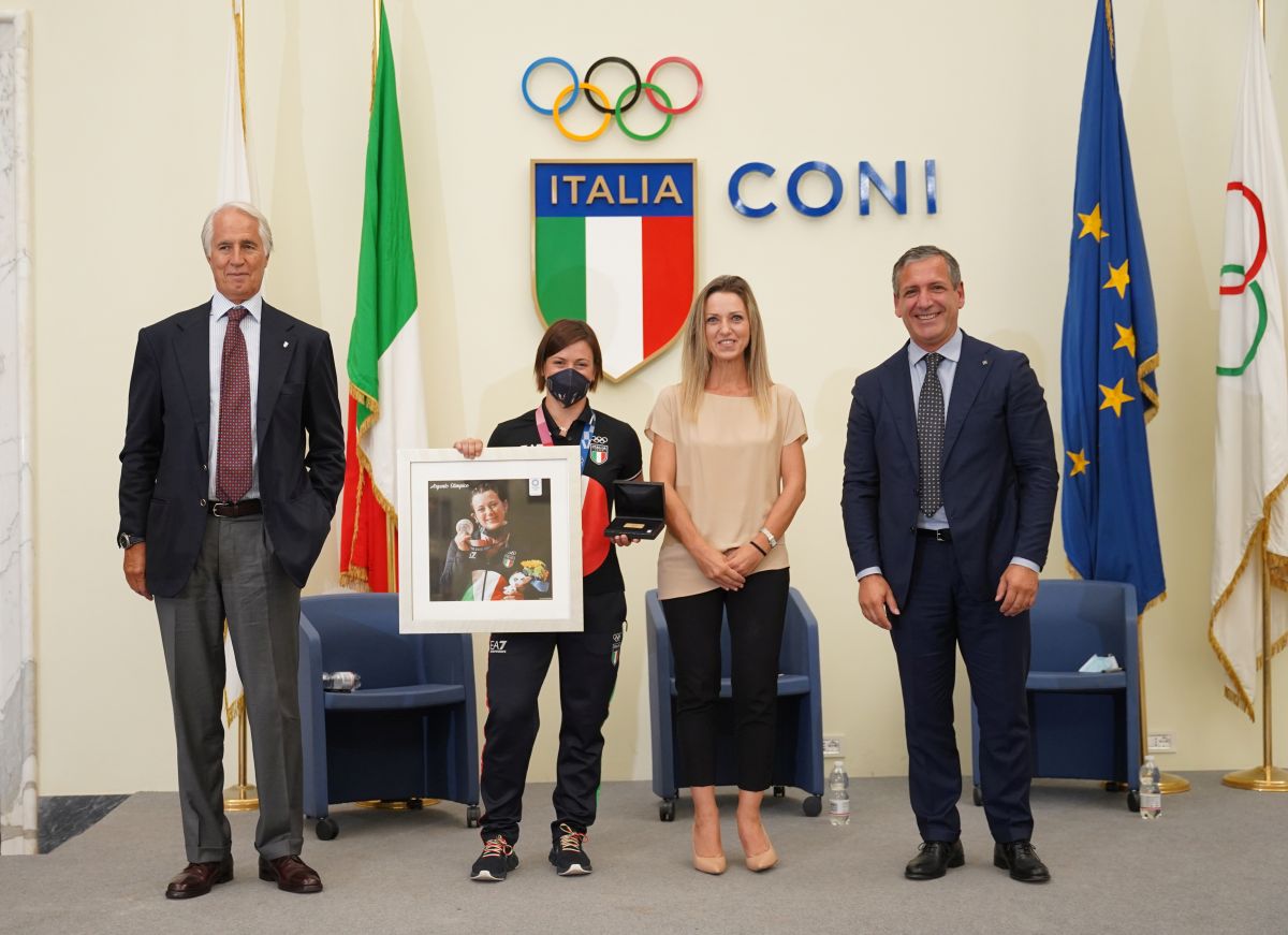 Malagò e Vezzali festeggiano il trionfo olimpico della Pesistica