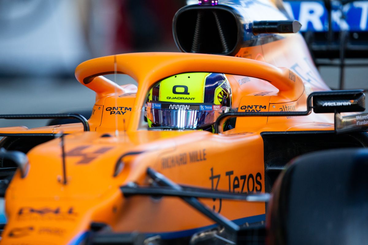 F.1, Norris in pole su Sainz a Sochi, Hamilton 4°