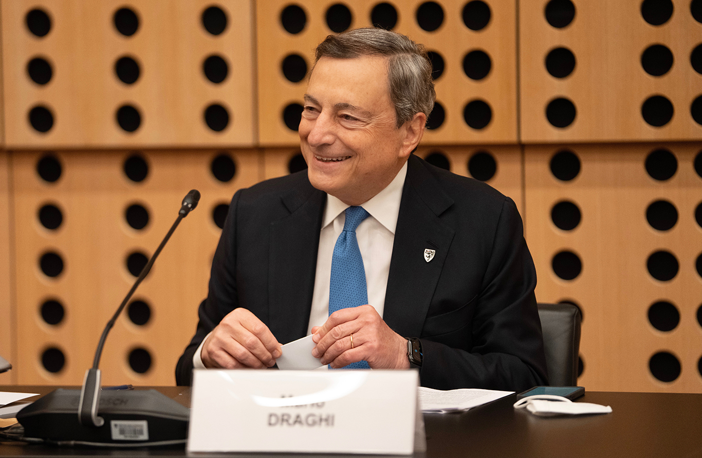 Draghi “Il Governo va avanti e non segue il calendario elettorale”