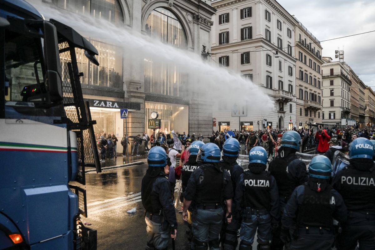 Green pass, 12 arrestati compresi i vertici di Forza Nuova