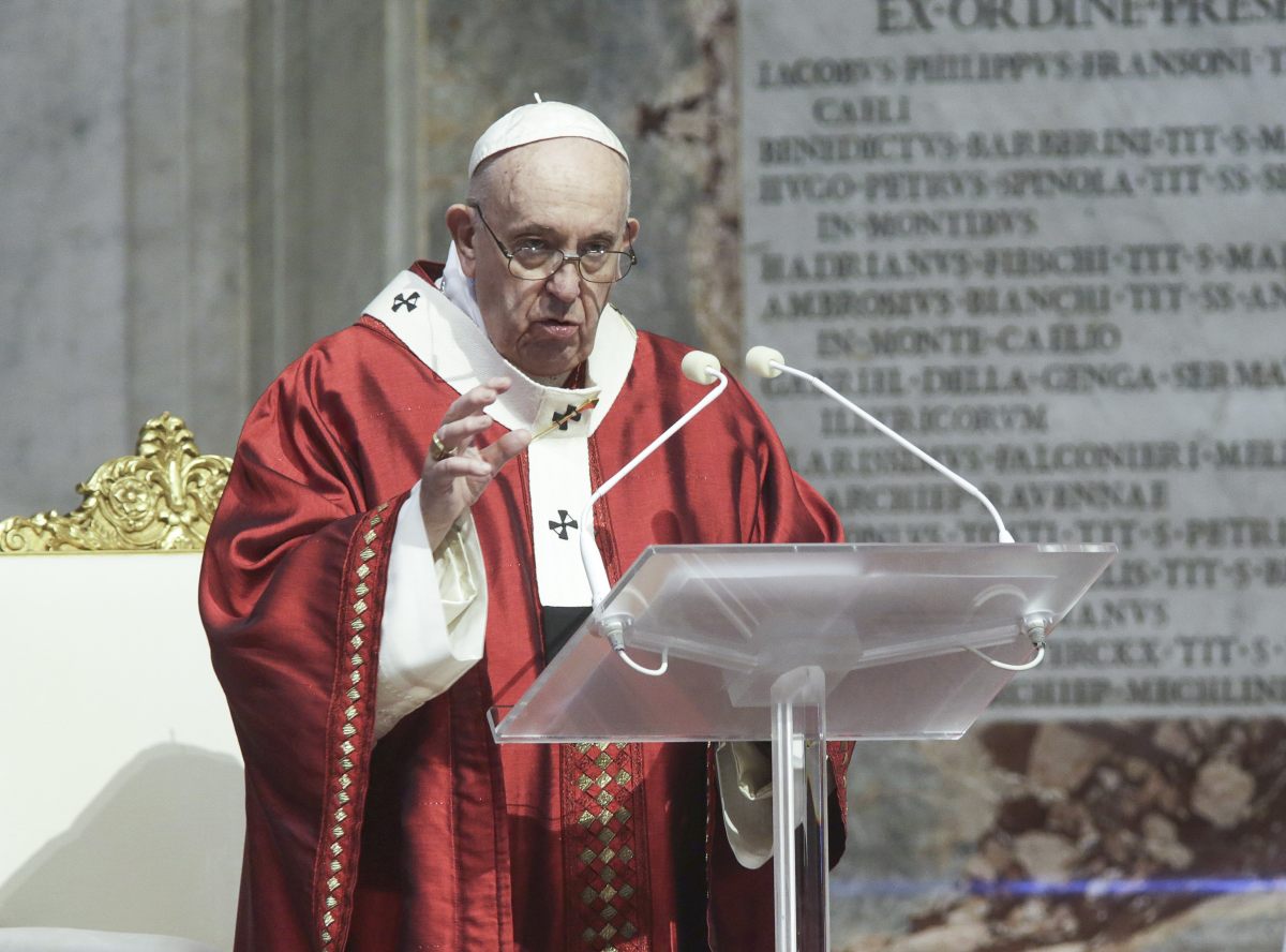 Appello del Papa per la pace “Fermatevi, fabbricatori di armi”