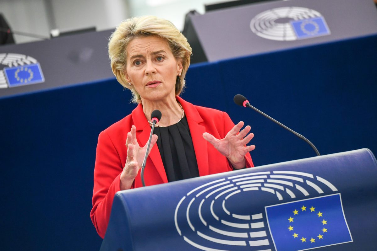 Vaccino, Von der Leyen “Dosi per i bambini disponibili dal 13 dicembre”