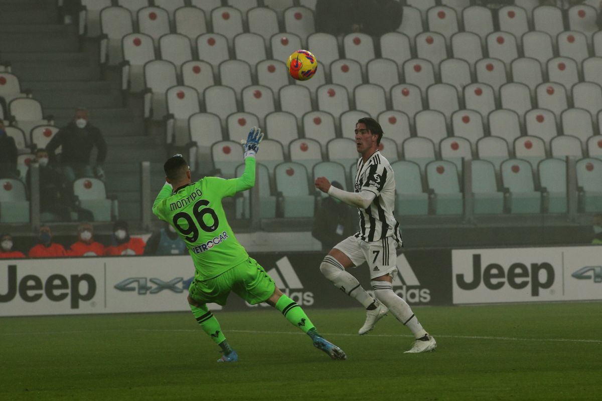 La Juve piega 2-0 il Verona, in gol Vlahovic e Zakaria