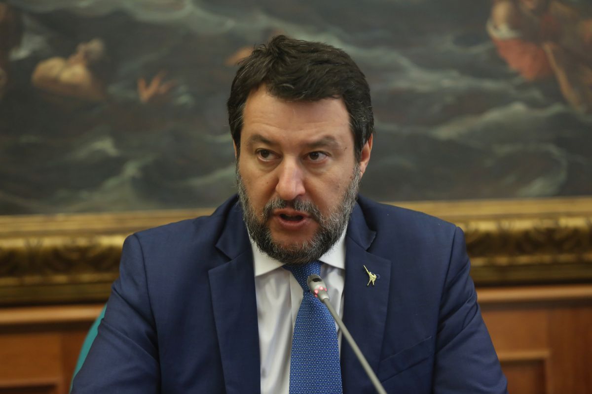 Ucraina, Salvini: “La priorità è fermare le bombe”