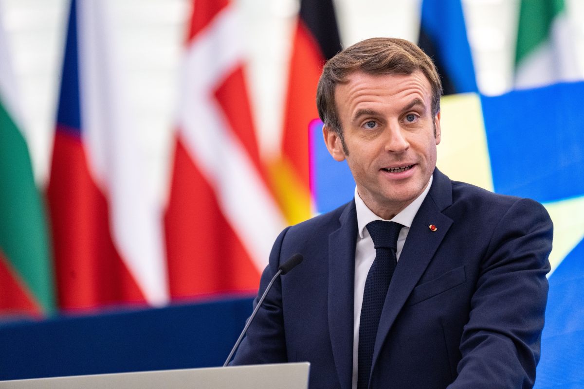 Ucraina, Macron “Putin ha scelto la guerra, le sue sono bugie”