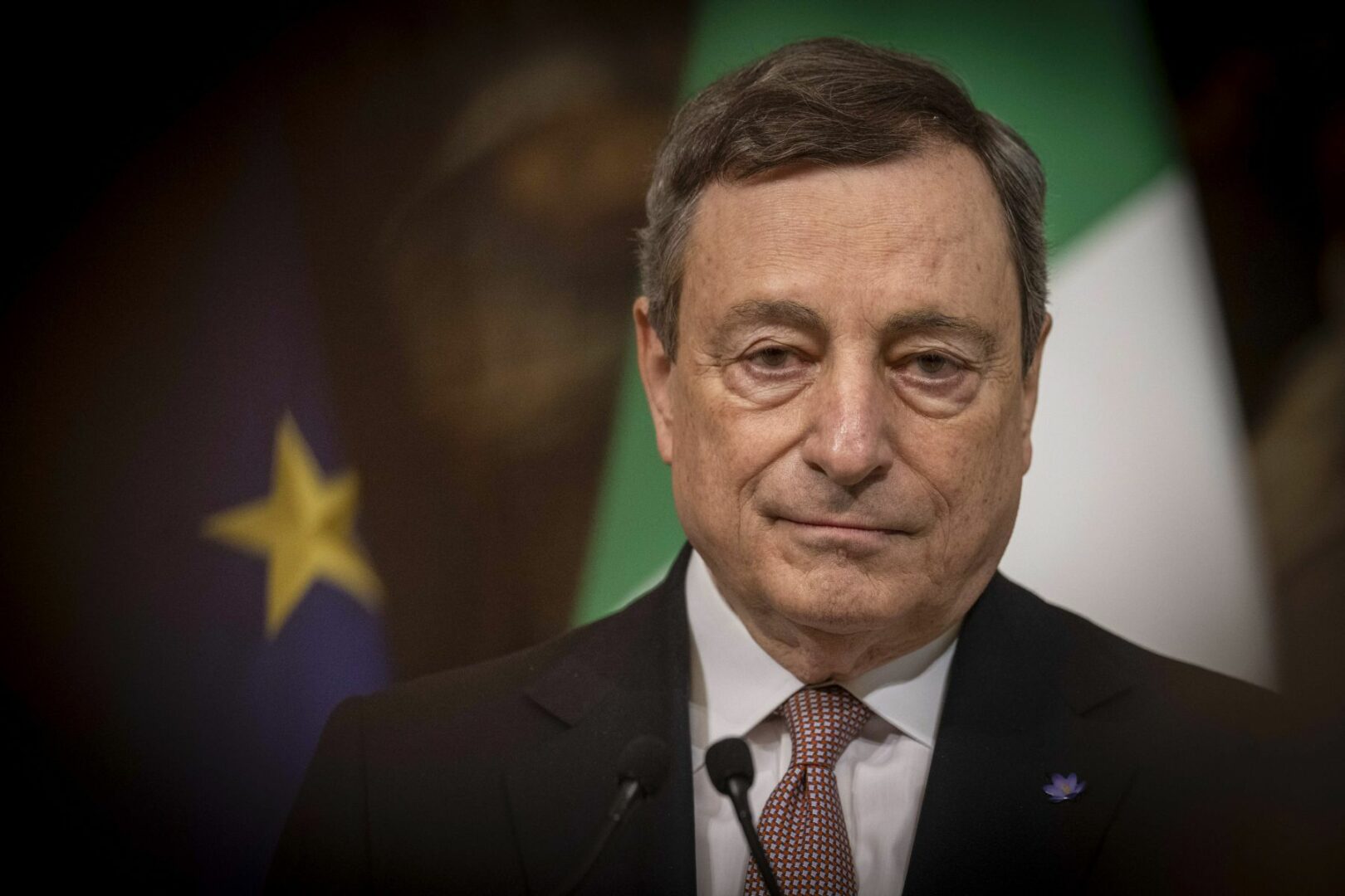 Ucraina, Draghi a G7 “Avanti con le sanzioni e nuovo slancio ai negoziati”