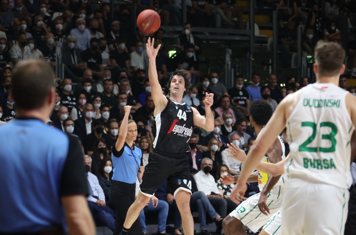 La Virtus Bologna vince l’Eurocup e vola in Eurolega