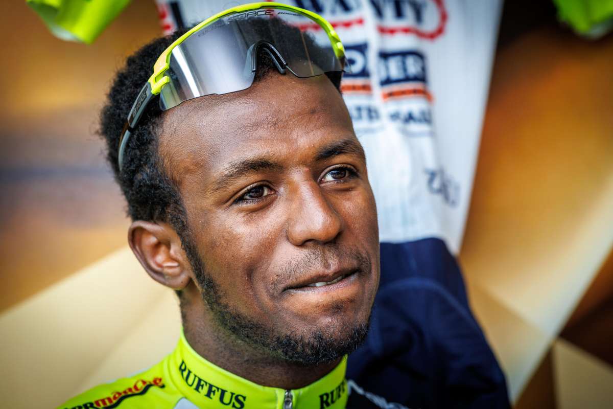 Girmay vince 10^ tappa, primo africano a trionfare al Giro