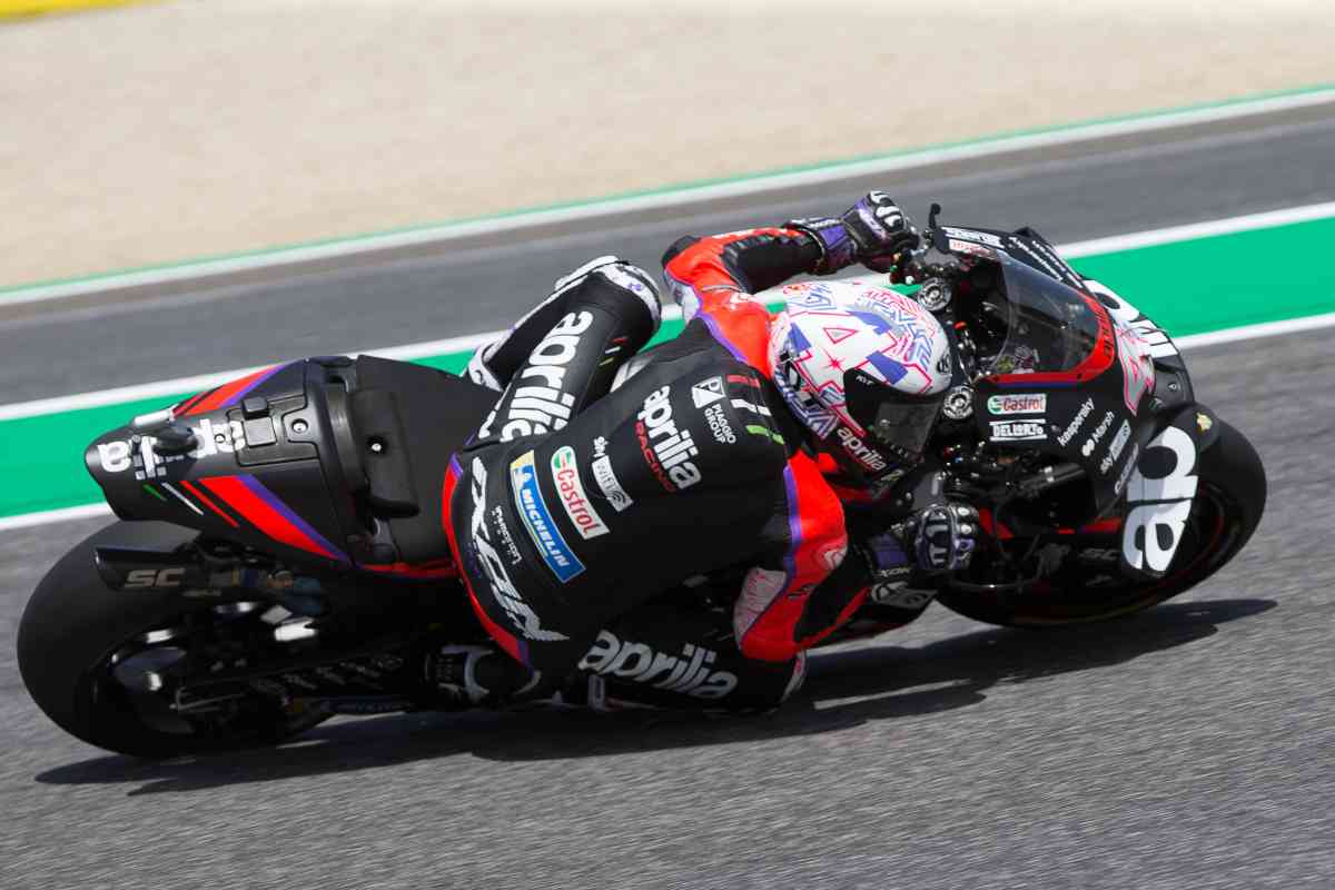 Pole per Aleix Espargaro in Catalogna davanti a Bagnaia