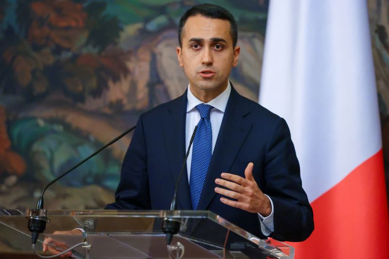 Ucraina, Di Maio: “Continuiamo a lavorare per escalation diplomatica”