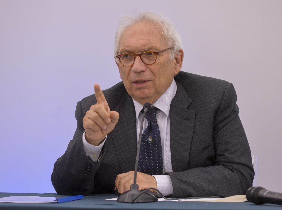 Bianchi “Istruzione fondamentale per una società aperta”