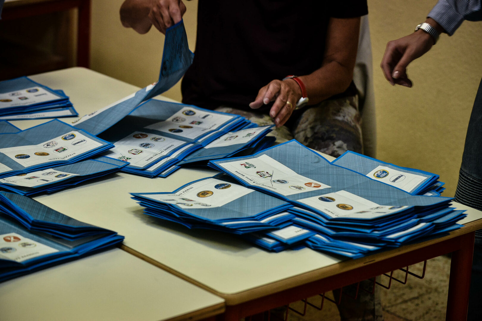 Comunali, oltre 2 mln al voto per i ballottaggi, alle 19 affluenza al 29,4%