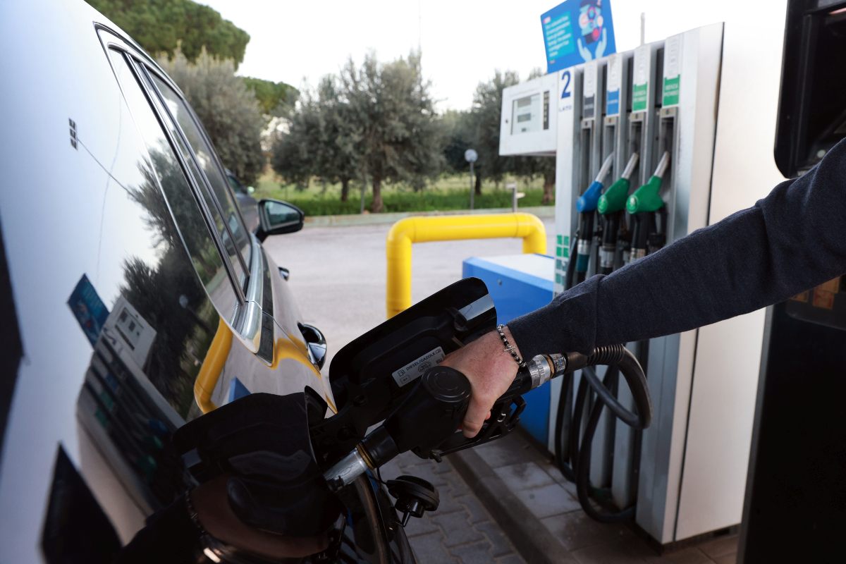 Carburanti, esteso al 5 ottobre lo sconto sulle accise