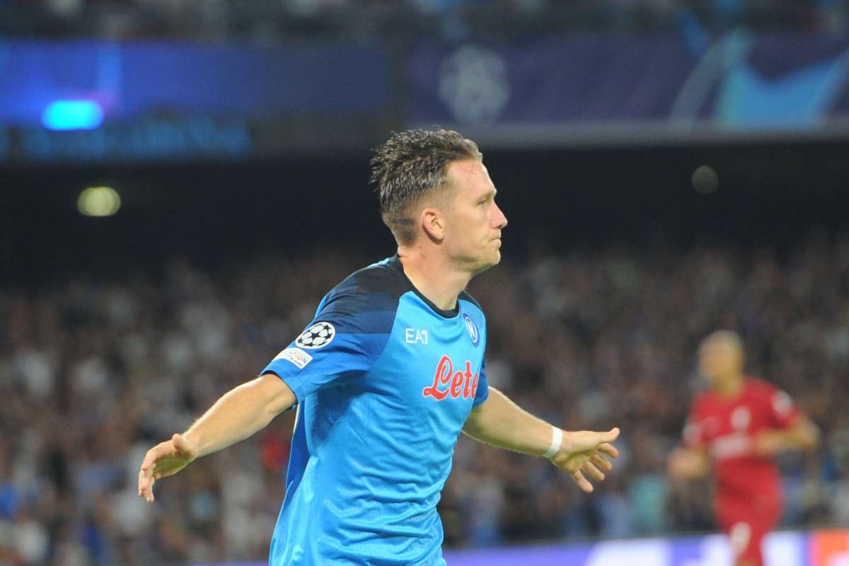 Napoli stellare, Liverpool al tappeto per 4-1