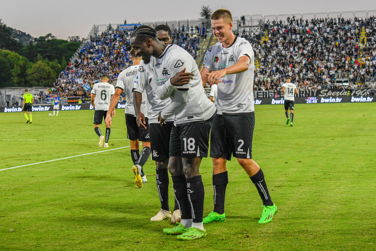 Lo Spezia vince il derby ligure, 2-1 in rimonta alla Samp