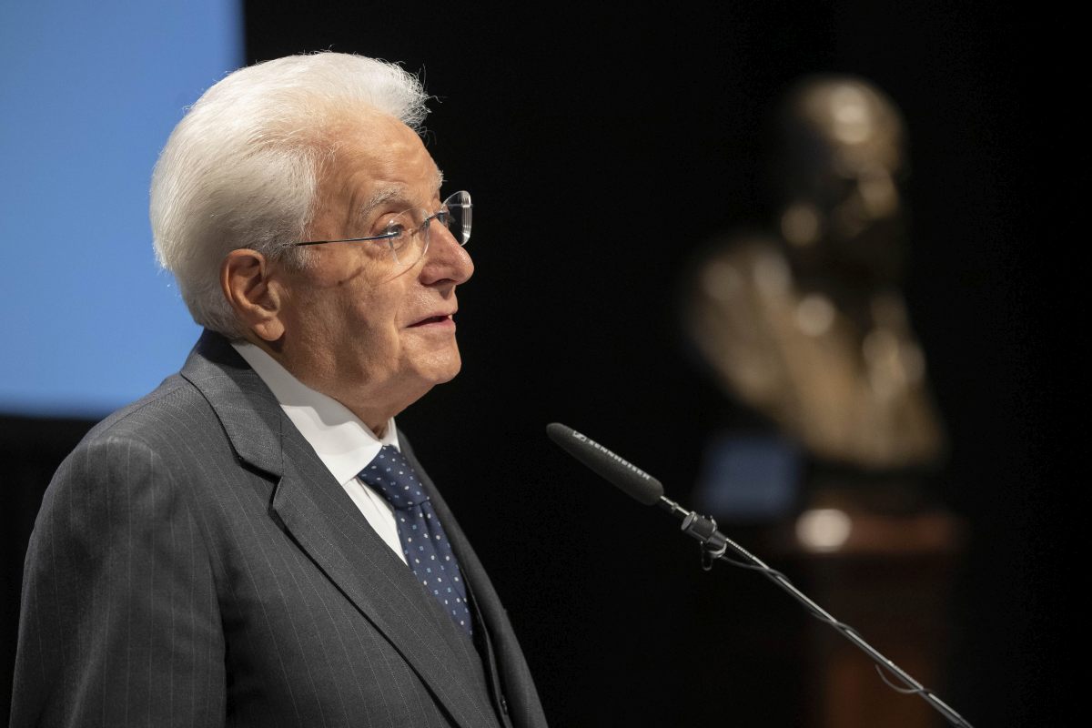 Mattarella “Vigilanza da governi esteri? L’Italia sa badare a se stessa”