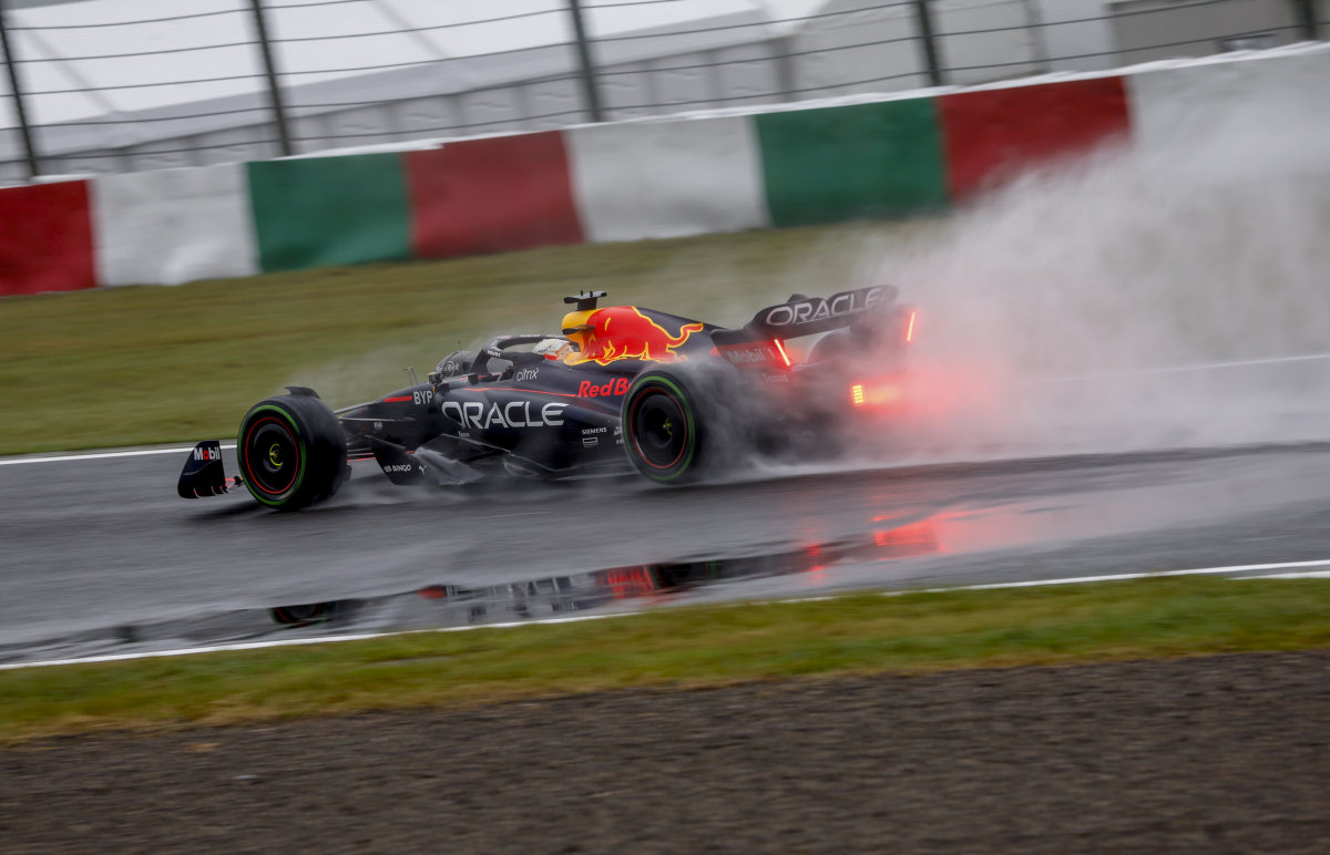 A Suzuka pole per Verstappen, ma è sotto investigazione