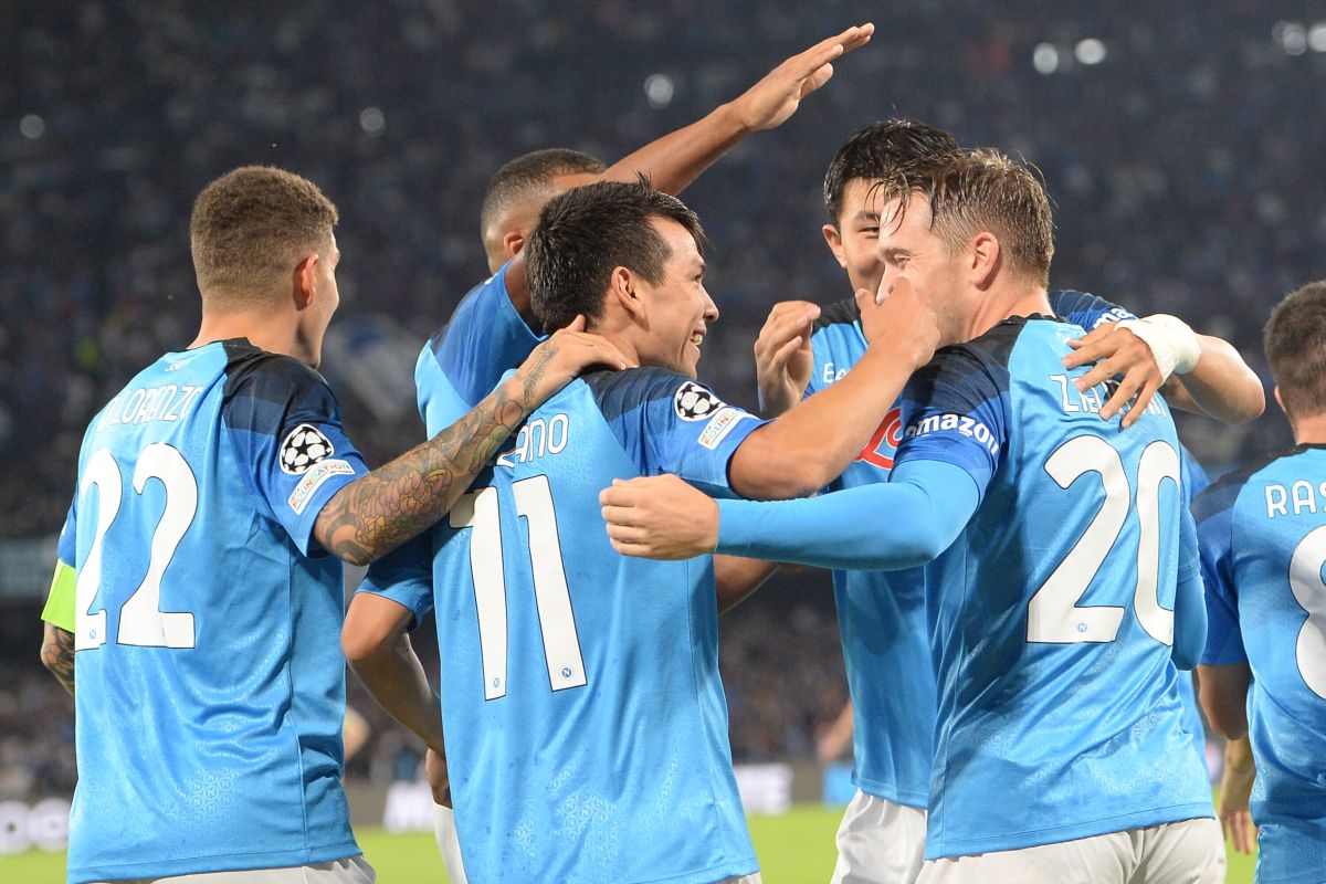 Il Napoli batte 4-2 l’Ajax ed è già agli ottavi di Champions