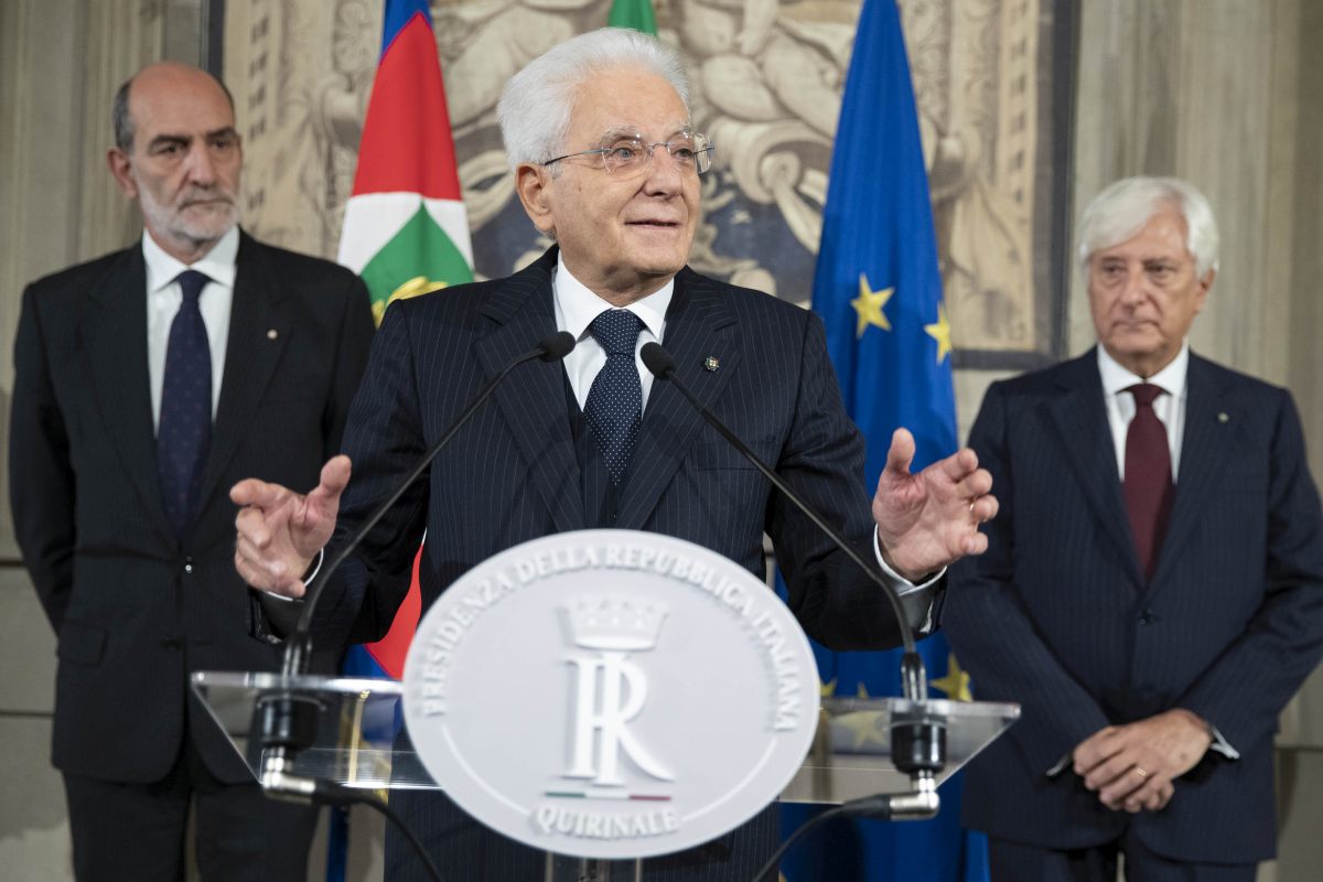 Mattarella “Auguri al nuovo Esecutivo, necessario procedere velocemente”