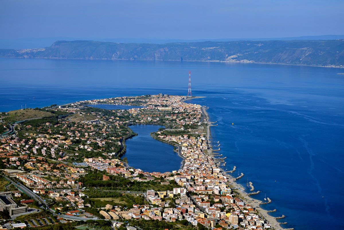 Il Ponte sullo Stretto e la doppia partita tra Ue e “Modello Genova”