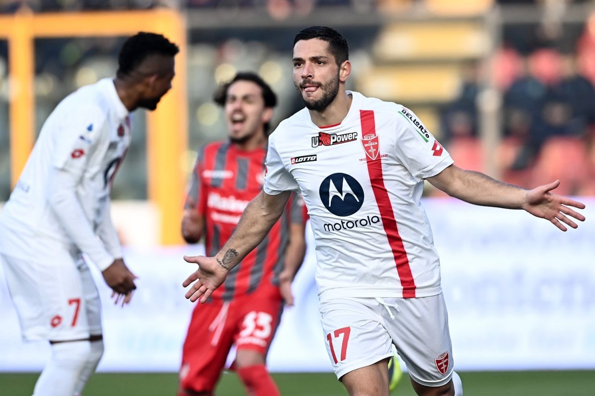 La Cremonese reagisce tardi, il Monza vince 3-2