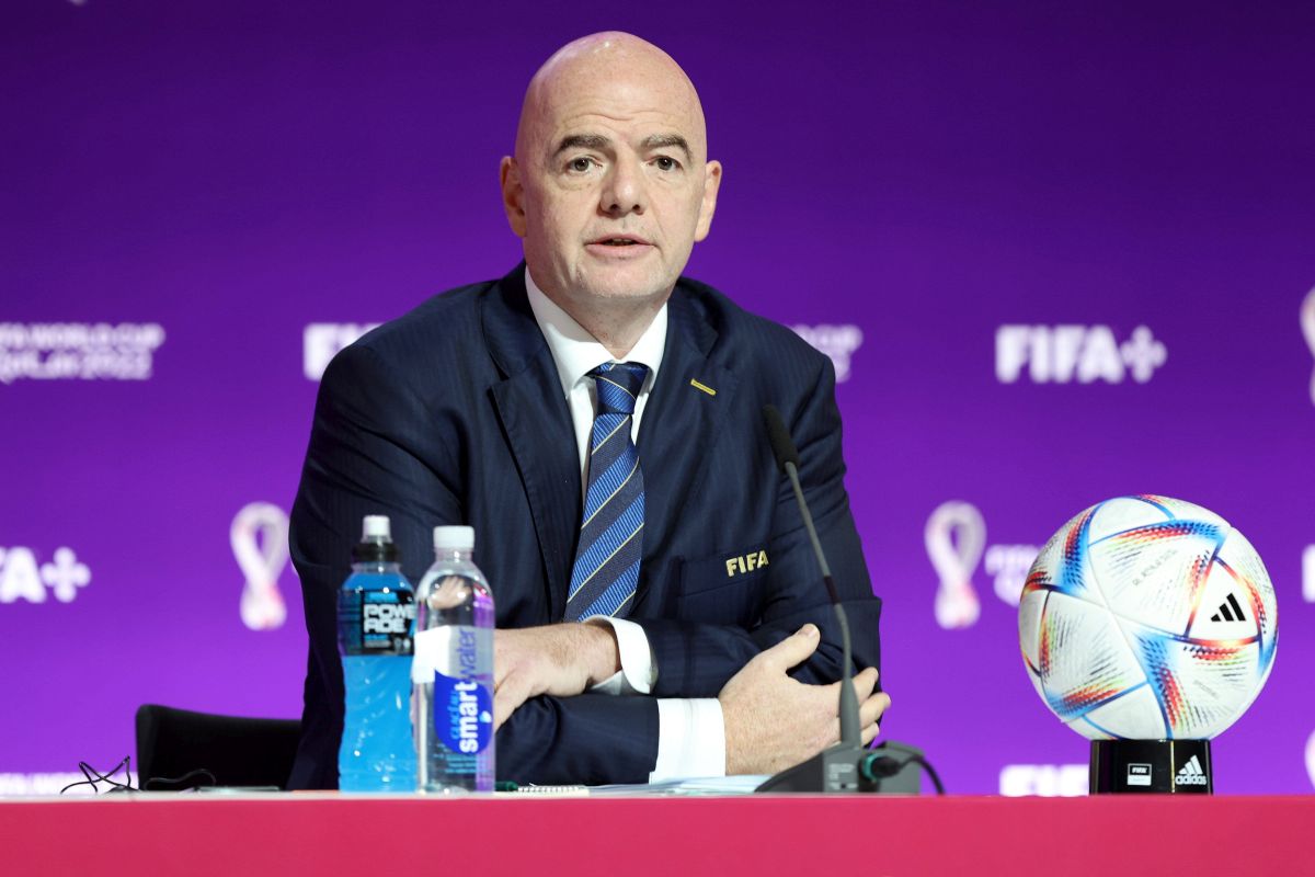 Infantino confermato presidente della Fifa fino al 2027