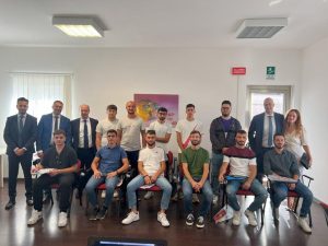 LA PRIMA CLASSE DI 11 STUDENTI CON LEONARDO LICITRA_ROBERTO FRANCHINA_CIRO LAMBRO_CHIARA DIBENEDETTO E BRUNO PICCOLI