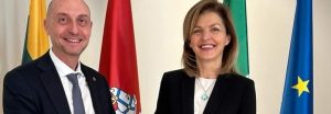 Il console Alessandro Palmigiano con Dalia Kreiviene, ambasciatore della Repubblica di Lituania in Italia