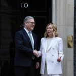 Giorgia Meloni al bilaterale con Keir Starmer