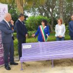 Giornata mondiale della fibromialgia, una panchina viola a Villa Niscemi