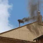Seconda giornata di Conclave per l’elezione del nuovo Pontefice. Ancora una fumata nera