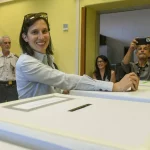 Referendum, seggi aperti sino alle 23: alle 12 affluenza al 7,4%