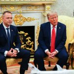 Trump accoglie il presidente polacco Nawrocki “Deluso da Putin”