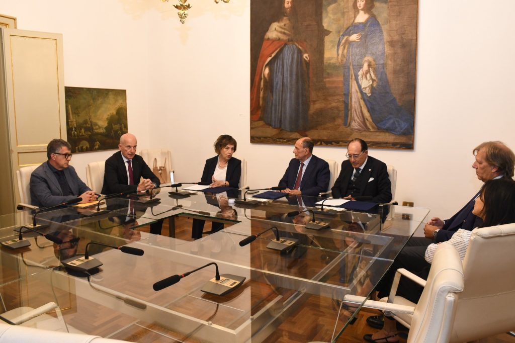 Tavolo firma protocollo di intesa Regione UniCamillus Giglio
