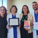 Natalia Re (Mig) consegna attestato di “Testimoni di Gentilezza” al personale sanitario del Niguarda di Milano