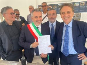 foto firma lavori tribune TARGA FLORIO