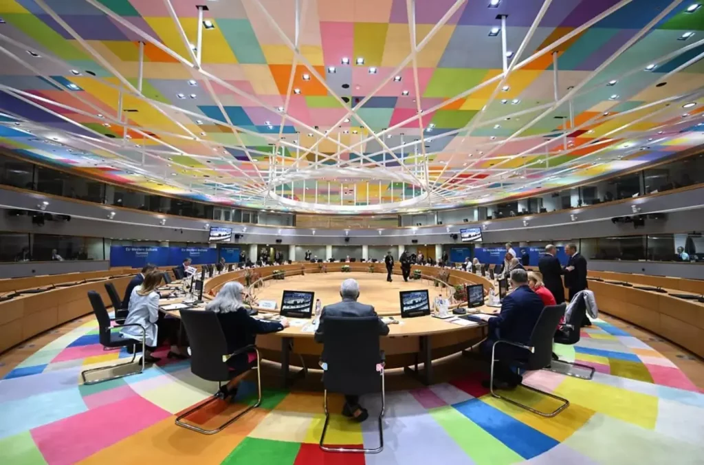 /var/www/clients/client1/web6/web/wp-content/uploads/2025/12/20251219_0121