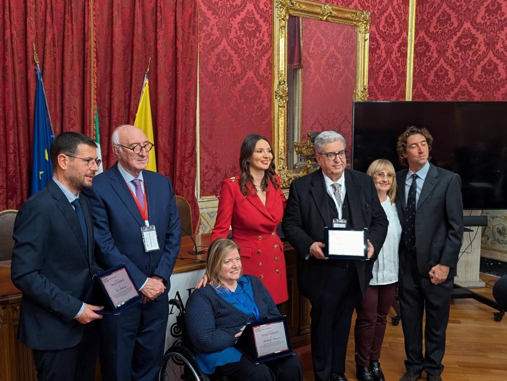 1ac32b88-03f8-426f-ae96-963e4493ebc0