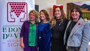 Da sinistra Tiziana Galdolfo Roberta Urso Flora Mondello e Irene Taormina