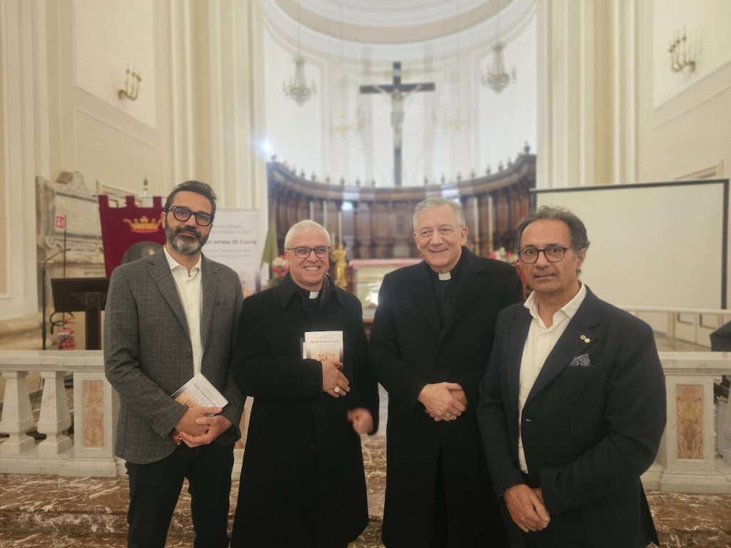 Catania presentazione libro sulle orme di lucia con il patriarca MOraglia e l'arcivescovo Renna