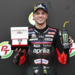 Bezzecchi domina in Thailandia, Marc Marquez si ritira